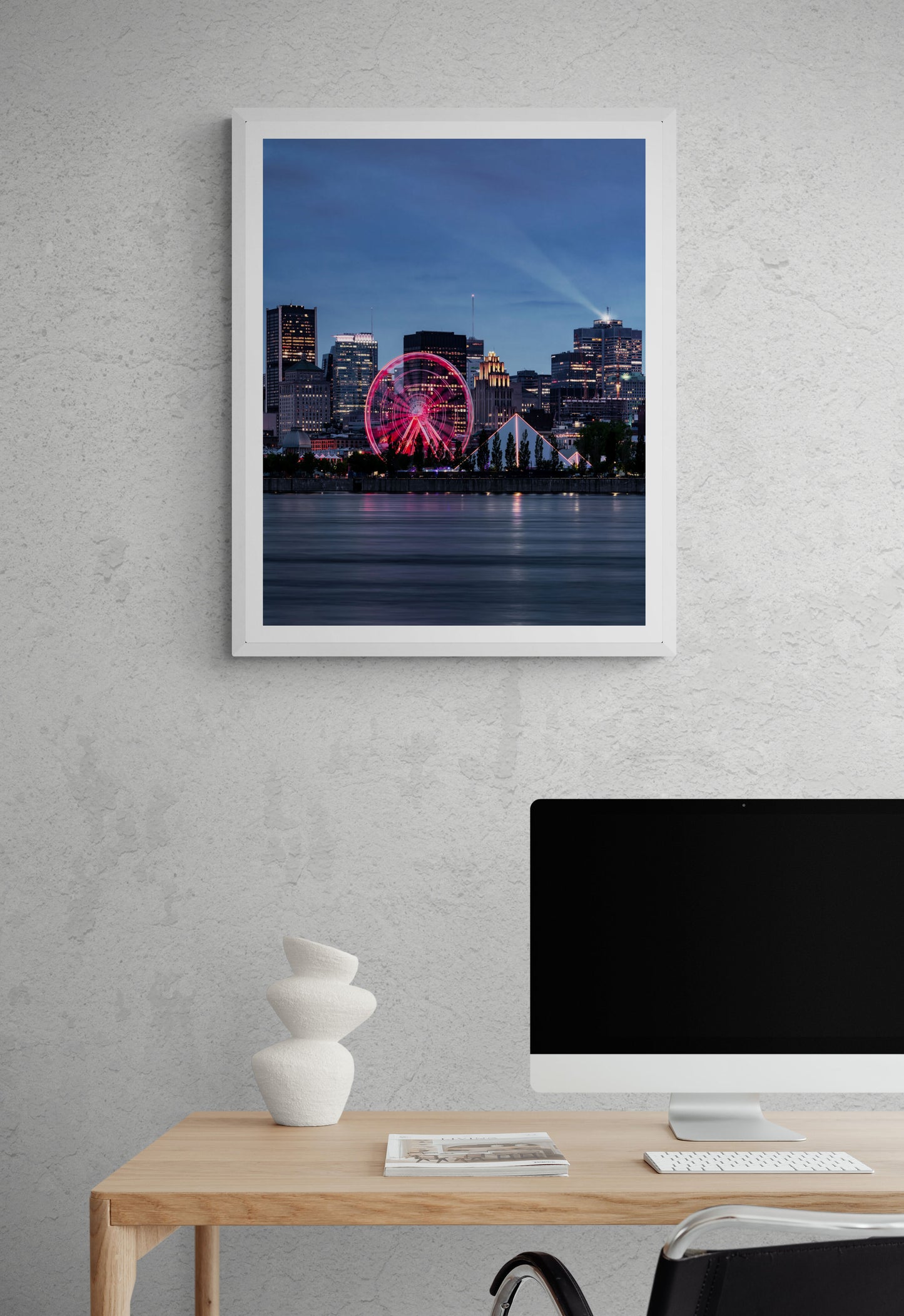 La grande roue et le centre ville de Montréal